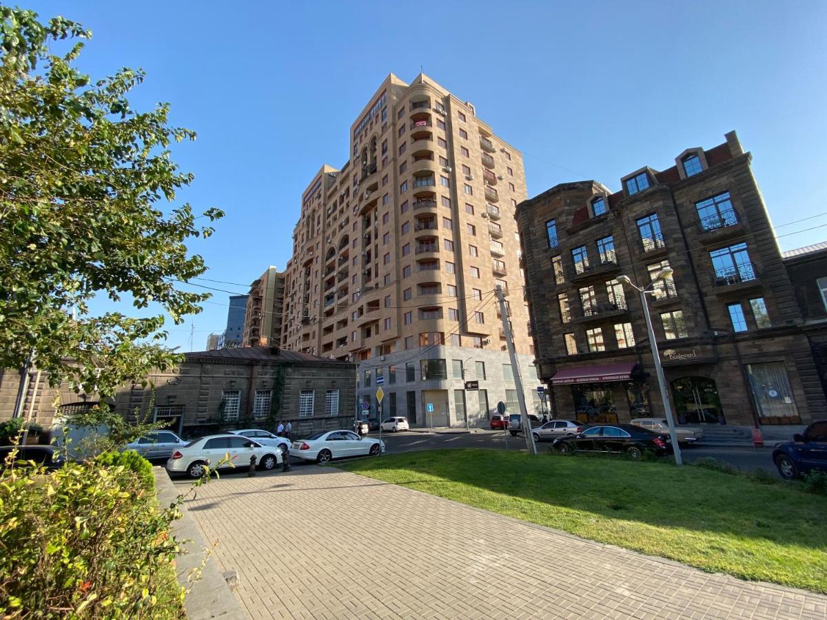 Modern Apartment For Rent In Buzand Street Bu944 Jerevan Eksteriør bilde