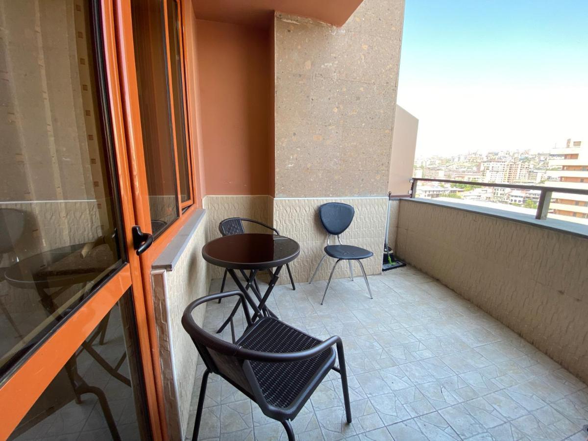 Modern Apartment For Rent In Buzand Street Bu944 Jerevan Eksteriør bilde